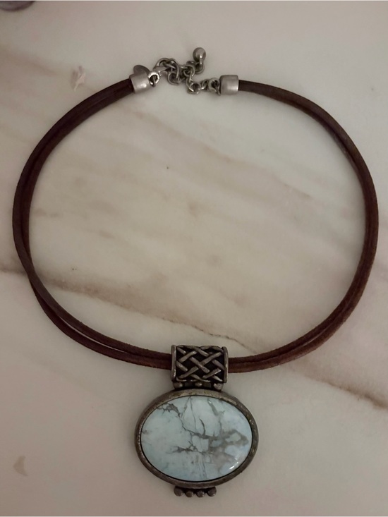 Chico's Jewelry - Antique Chico's White Howlite Pendant Necklace with Brown Leather Cord